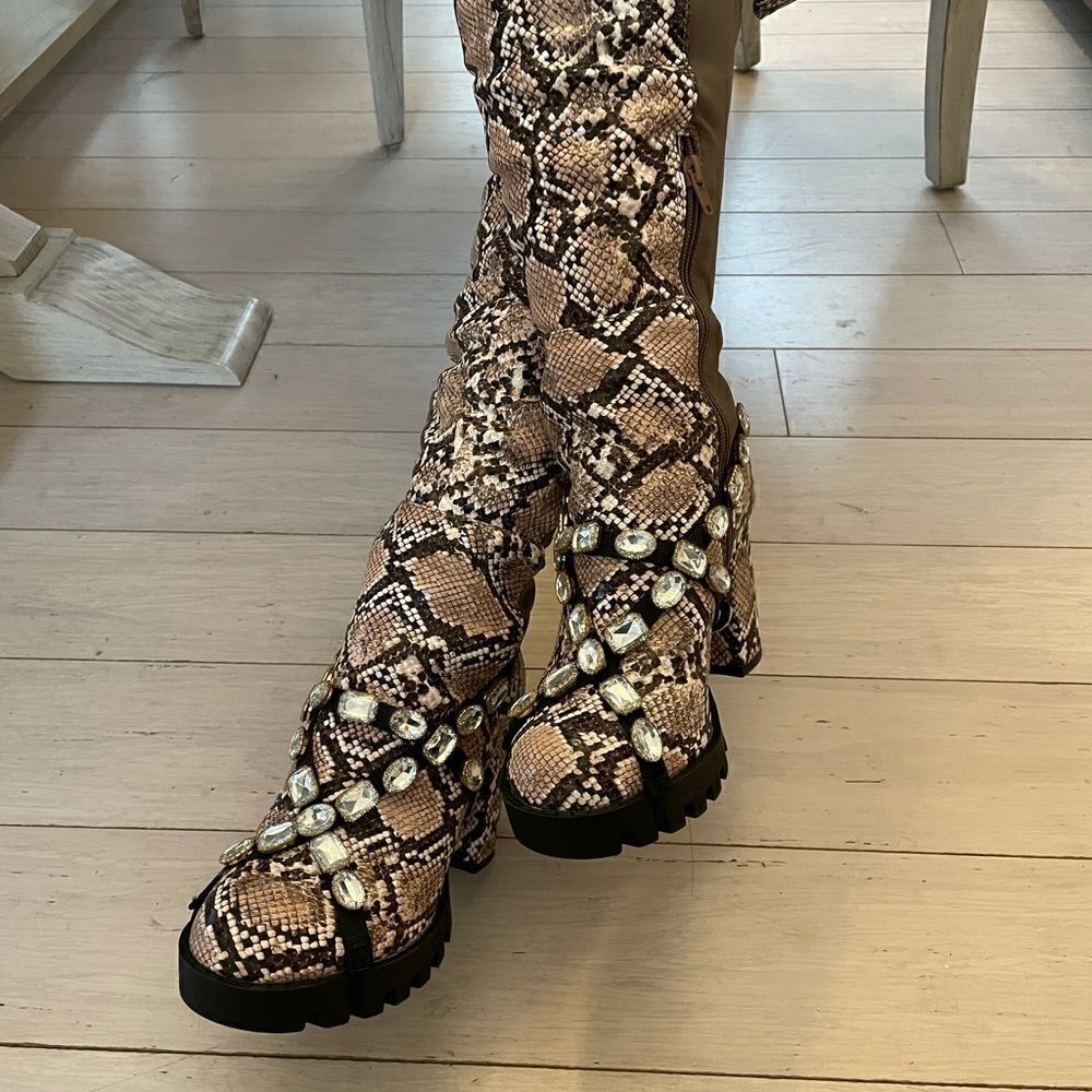 WILD DIVA SNAKESKIN MOTIF BOOTS.  NEW